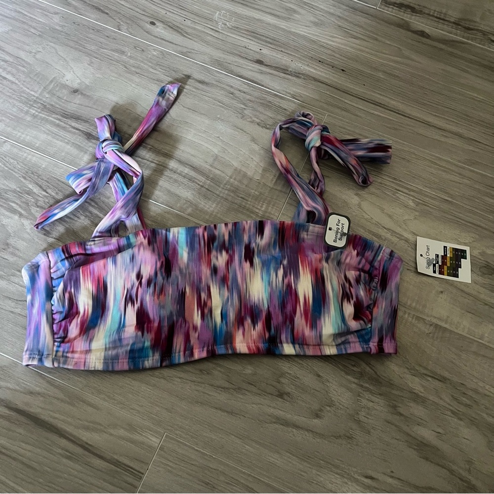 Time & Tru multicolor watercolor bikini Top size Small 4-6 NWT